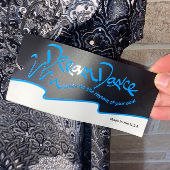 Chic Black and Gray Long Sleeve Dress - Picture 4 of 7